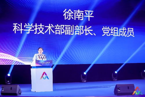 大學(xué)生創(chuàng)新創(chuàng)業(yè)對(duì)社會(huì)的影響,創(chuàng)新創(chuàng)業(yè)對(duì)社會(huì)的意義,創(chuàng)新創(chuàng)業(yè)對(duì)國(guó)家社會(huì)個(gè)人的意義