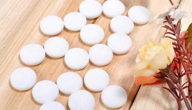 衛(wèi)生球和樟腦丸的區(qū)別，衛(wèi)生球不斷變小的條件和變化特點？圖2