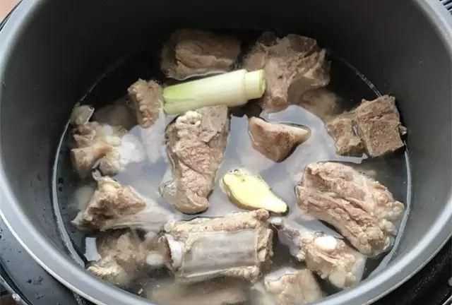 高壓鍋燉排骨多長(zhǎng)時(shí)間