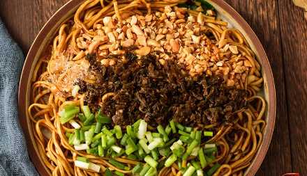 燃面是流行哪里的面食,宜賓燃面和熱干面的區(qū)別圖3