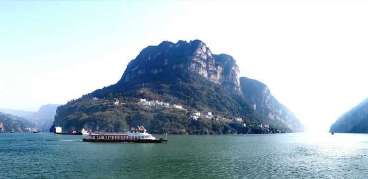 三峽水夏季的特點是什么