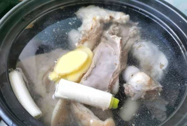 怎么燉羊肉湯又白又沒膻味,清燉羊肉湯怎么去除膻味圖7