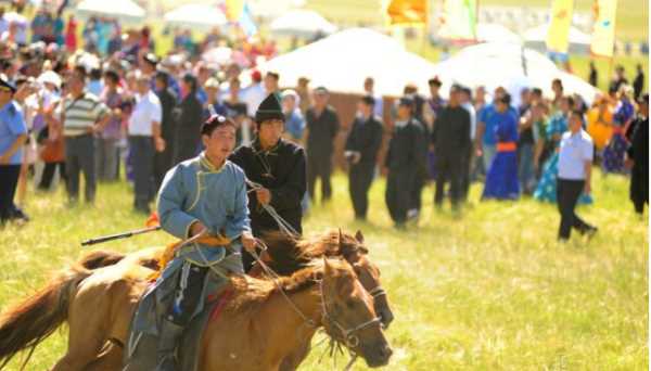 那達慕大會是哪個民族的節(jié)日,那達慕大會是哪個民族的節(jié)日圖2