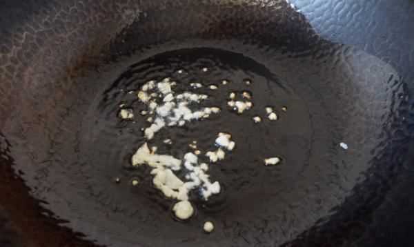 炒絲瓜怎么炒好吃,怎么炒絲瓜好吃又簡(jiǎn)單竅門(mén)圖2