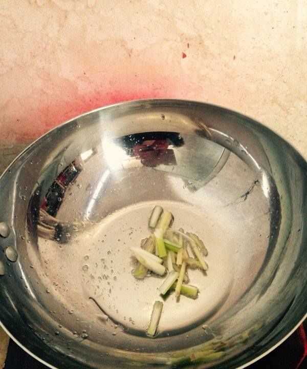 西芹炒多久才算熟,西芹煮多長時(shí)間能熟圖6
