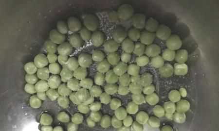 豌豆可以生吃嗎，生豌豆有股酸味能炒熟吃嗎？圖1