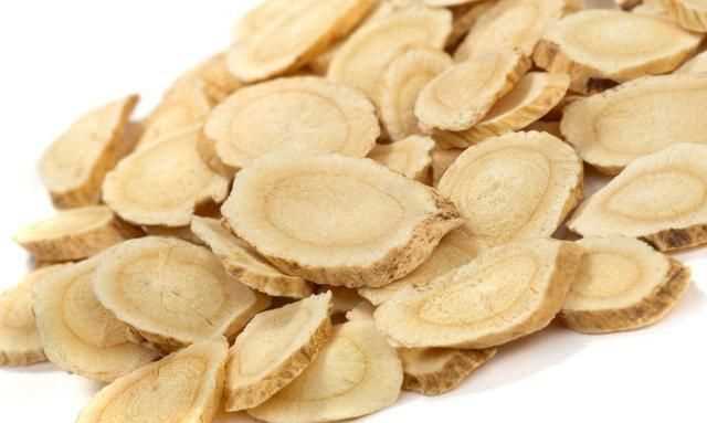 黃芪來(lái)大姨媽可以泡水喝嗎