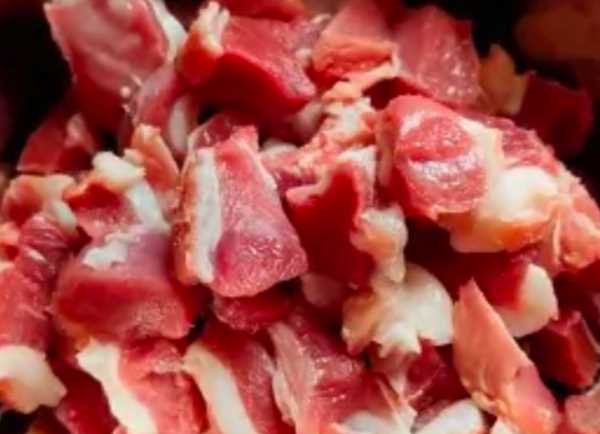 空氣炸鍋怎么烤羊肉,用空氣炸鍋烤羊肉串需要多長(zhǎng)時(shí)間多少溫度圖2