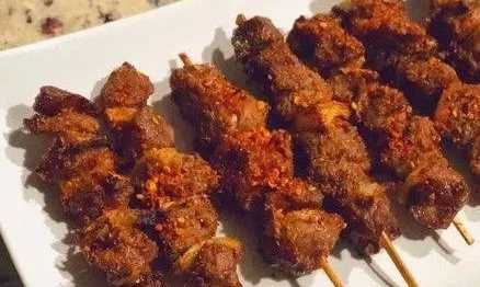 空氣炸鍋怎么烤羊肉,用空氣炸鍋烤羊肉串需要多長(zhǎng)時(shí)間多少溫度圖13