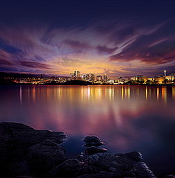 夜景倒影的古詩句