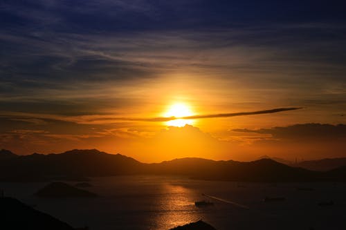 靜靜地想你抒情詩歌