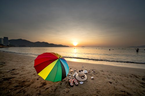 周邦彥《滿(mǎn)江紅晝?nèi)找脐帯焚p析