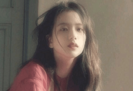 女生彰顯個性的經(jīng)典說說：秒回不是碰巧，而是我一直在等