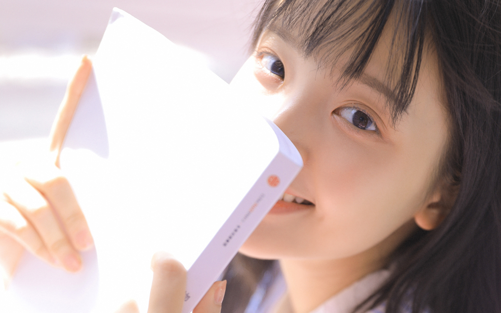 對(duì)驕傲的人不要謙虛，對(duì)謙虛的人不要驕傲
