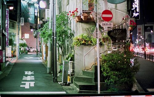 經(jīng)典傷感心情說說 說好永遠的，不知怎么就散了