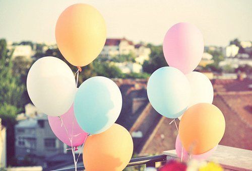 人總是要學(xué)著自己長(zhǎng)大，用旅途的孤單收獲成長(zhǎng)