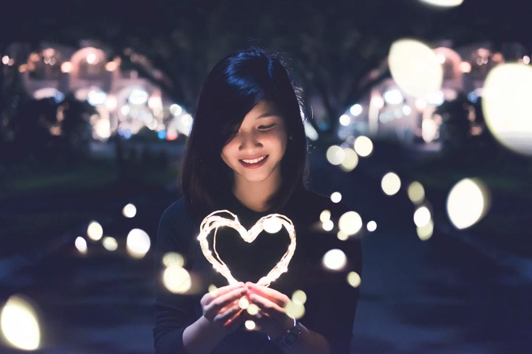 一個(gè)人的經(jīng)典說說 時(shí)光越老，人心越淡