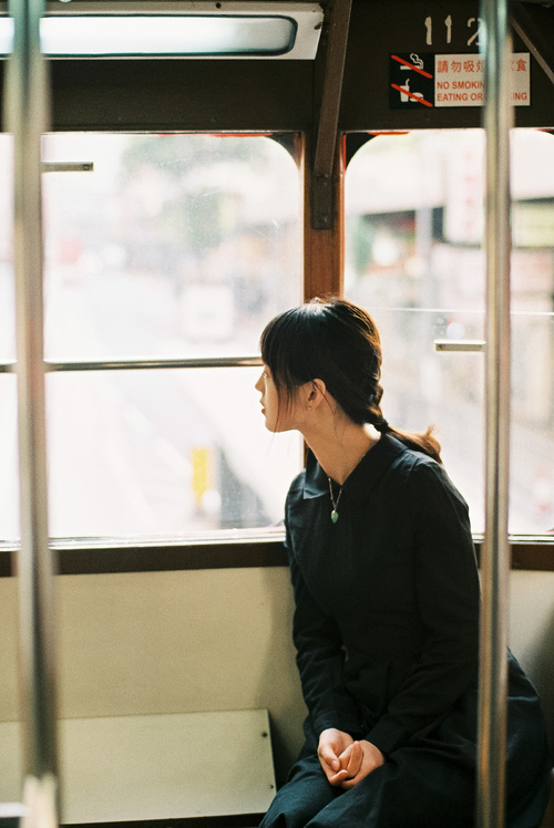 經(jīng)典微信說說心情句子 生活有太多的無奈，讓人言不由衷